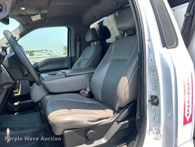 image for item EG0824 2018 Ford F550 utility / service truck