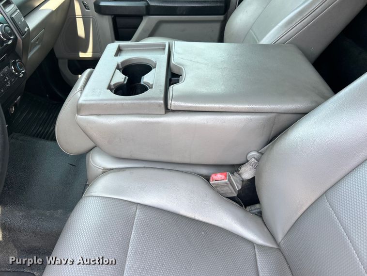 image for item EG0824 2018 Ford F550 utility / service truck