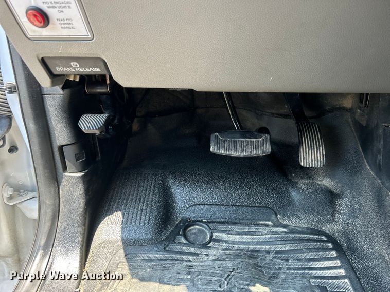 image for item EG0824 2018 Ford F550 utility / service truck