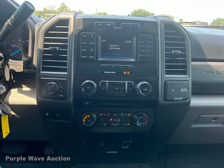 image for item EG0824 2018 Ford F550 utility / service truck