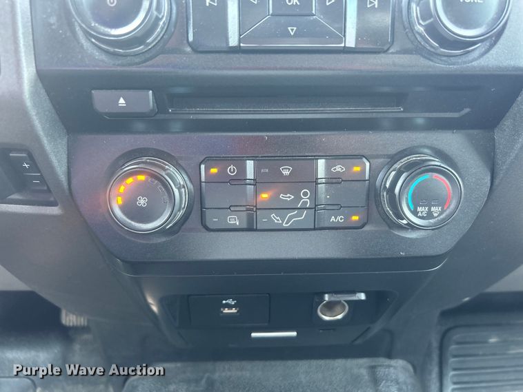 image for item EG0824 2018 Ford F550 utility / service truck