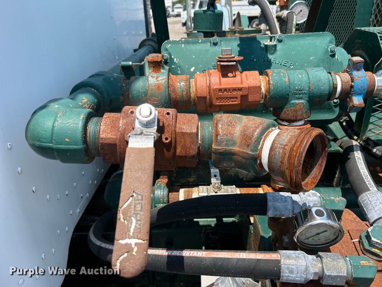 image for item EG0825 2008 Peterbilt  365 oilfield acidizing pump truck