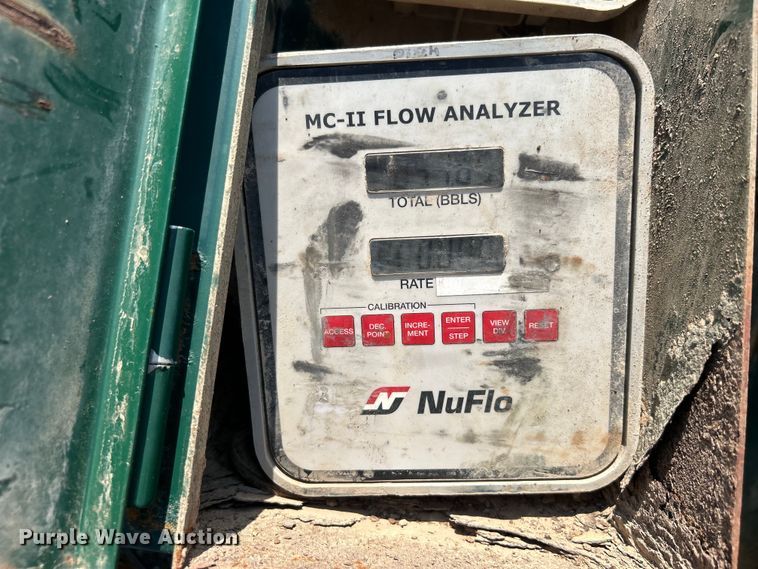 image for item EG0825 2008 Peterbilt  365 oilfield acidizing pump truck