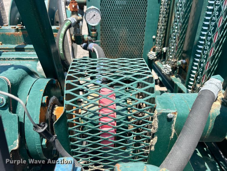 image for item EG0825 2008 Peterbilt  365 oilfield acidizing pump truck