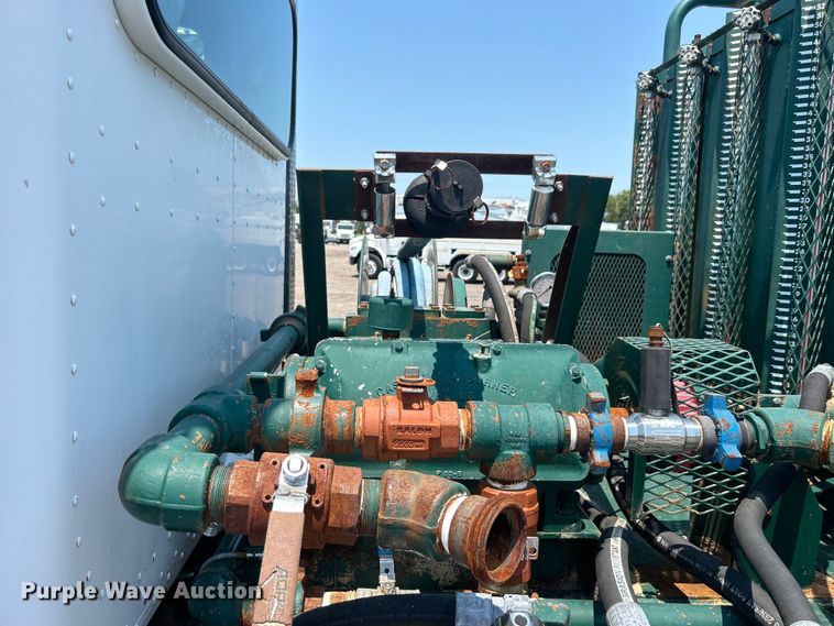 image for item EG0825 2008 Peterbilt  365 oilfield acidizing pump truck