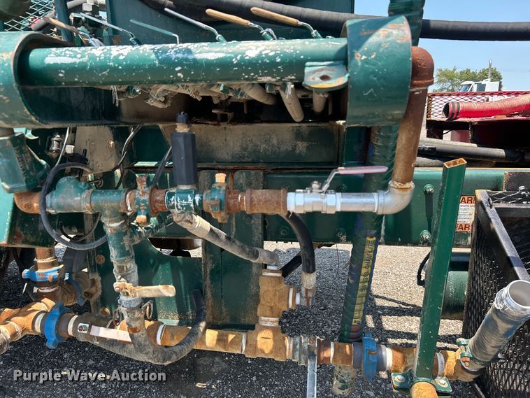 image for item EG0825 2008 Peterbilt  365 oilfield acidizing pump truck