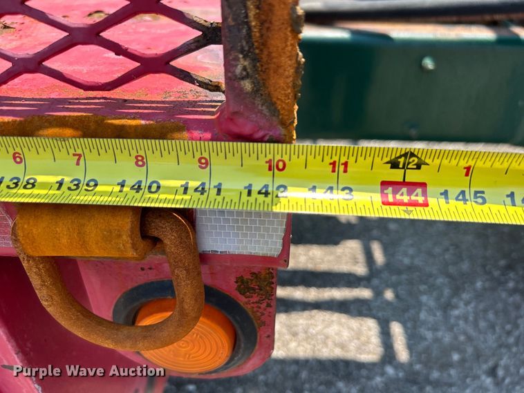 image for item EG0825 2008 Peterbilt  365 oilfield acidizing pump truck