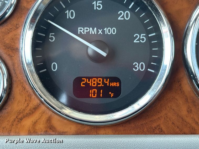 image for item EG0825 2008 Peterbilt  365 oilfield acidizing pump truck