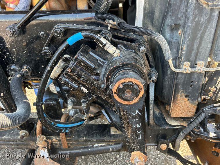 image for item EG0825 2008 Peterbilt  365 oilfield acidizing pump truck