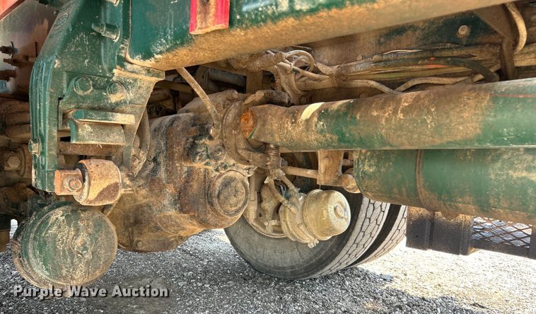 image for item EG0825 2008 Peterbilt  365 oilfield acidizing pump truck