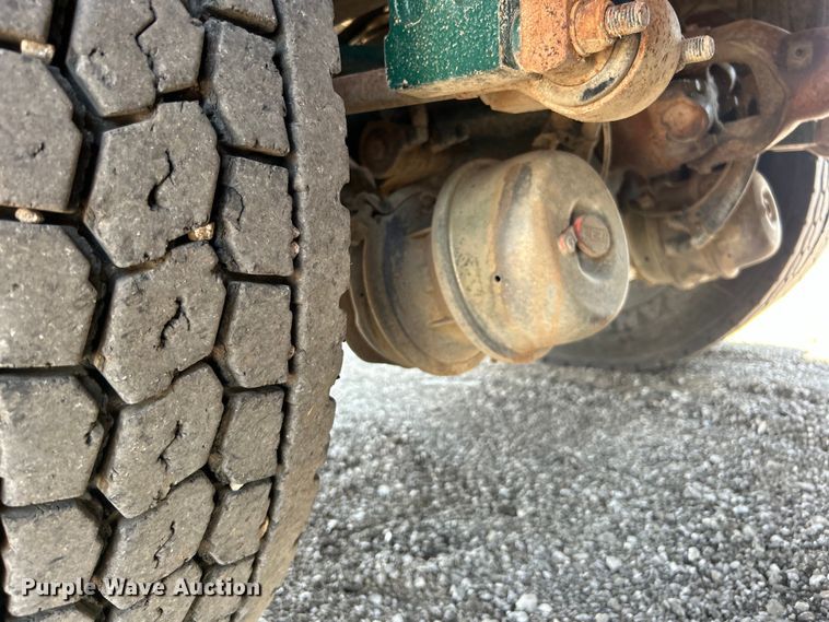 image for item EG0825 2008 Peterbilt  365 oilfield acidizing pump truck