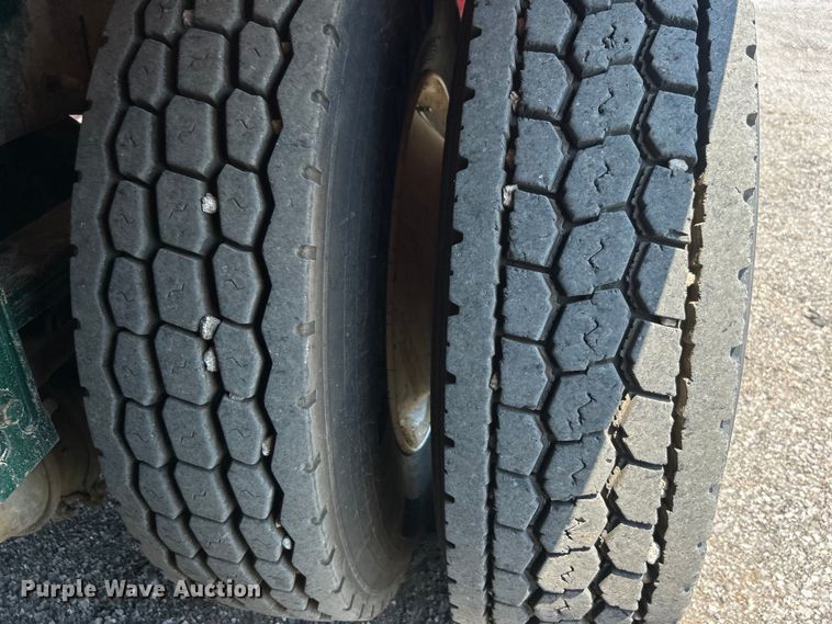 image for item EG0825 2008 Peterbilt  365 oilfield acidizing pump truck