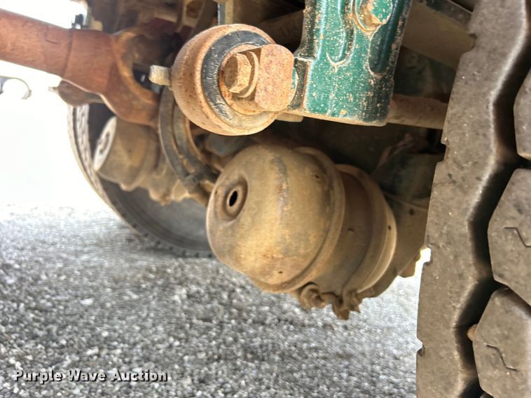 image for item EG0825 2008 Peterbilt  365 oilfield acidizing pump truck