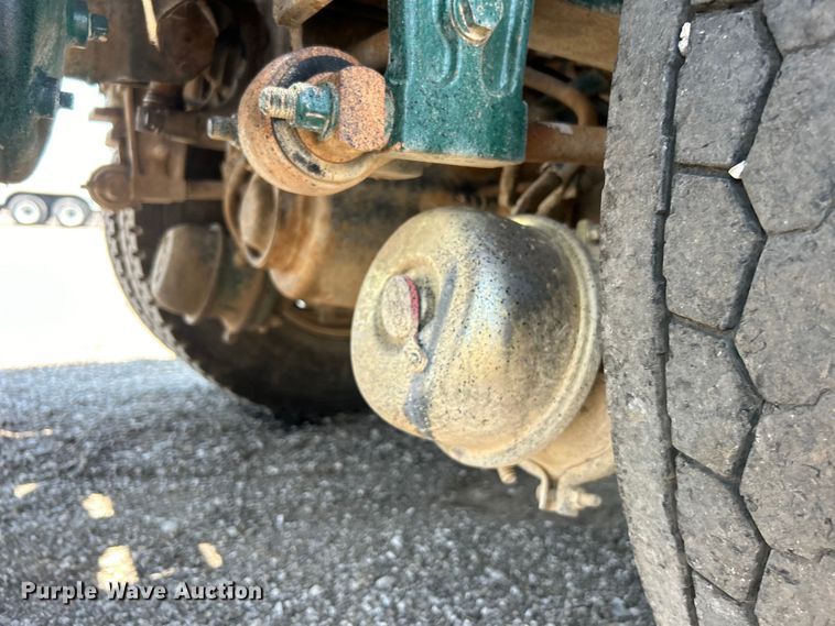 image for item EG0825 2008 Peterbilt  365 oilfield acidizing pump truck