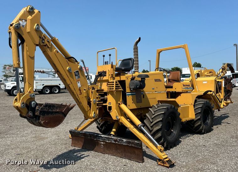 image for item EG0827 2000 Vermeer V8550A cable plow