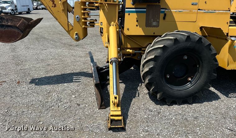 image for item EG0827 2000 Vermeer V8550A cable plow