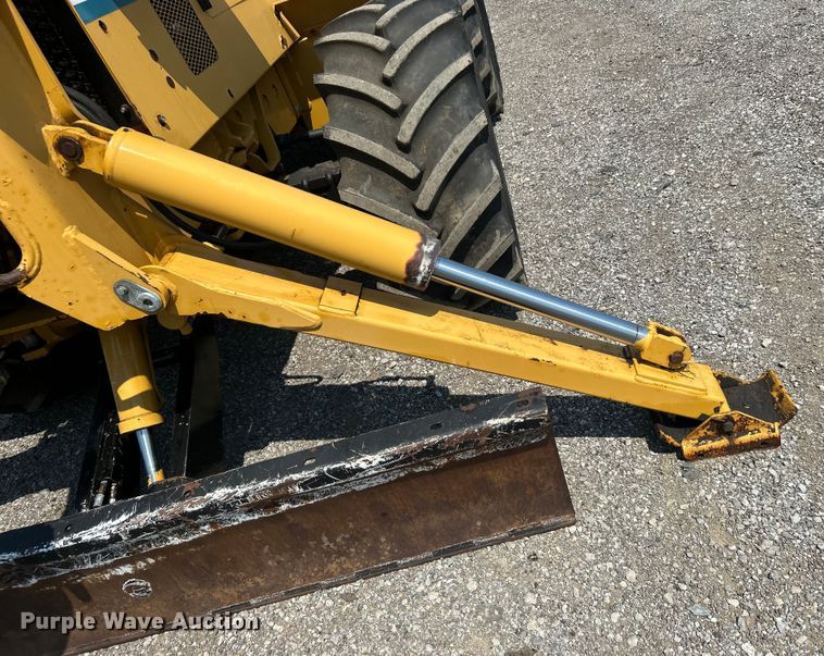 image for item EG0827 2000 Vermeer V8550A cable plow