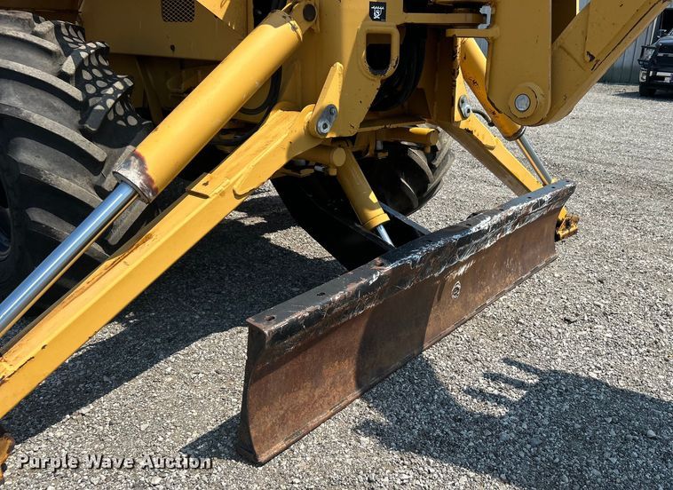 image for item EG0827 2000 Vermeer V8550A cable plow
