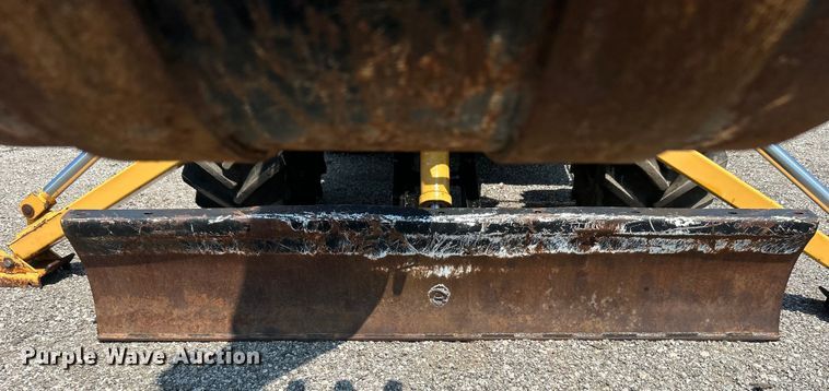 image for item EG0827 2000 Vermeer V8550A cable plow