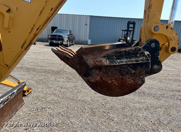 image for item EG0827 2000 Vermeer V8550A cable plow