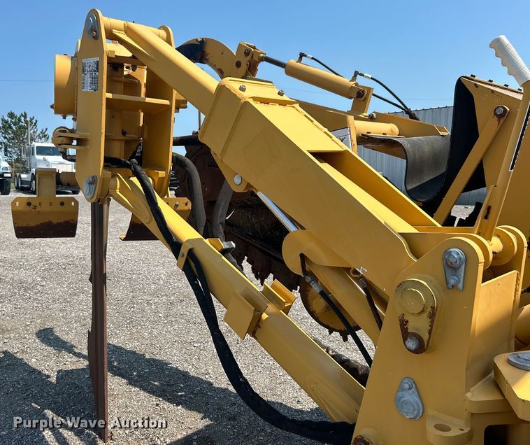 image for item EG0827 2000 Vermeer V8550A cable plow