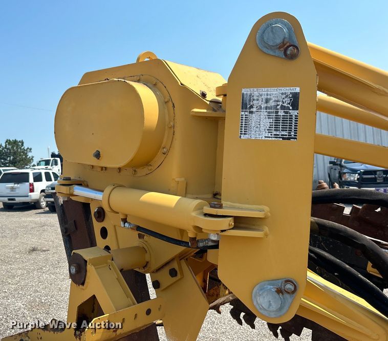 image for item EG0827 2000 Vermeer V8550A cable plow