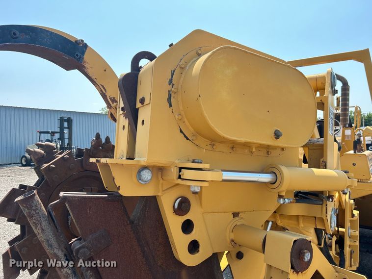 image for item EG0827 2000 Vermeer V8550A cable plow