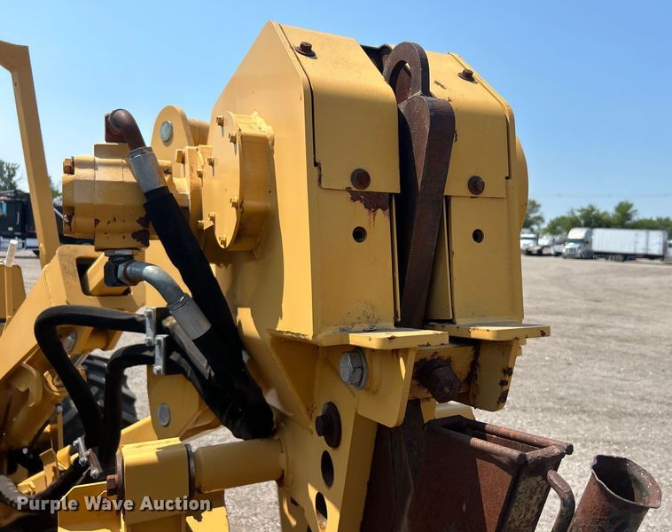 image for item EG0827 2000 Vermeer V8550A cable plow