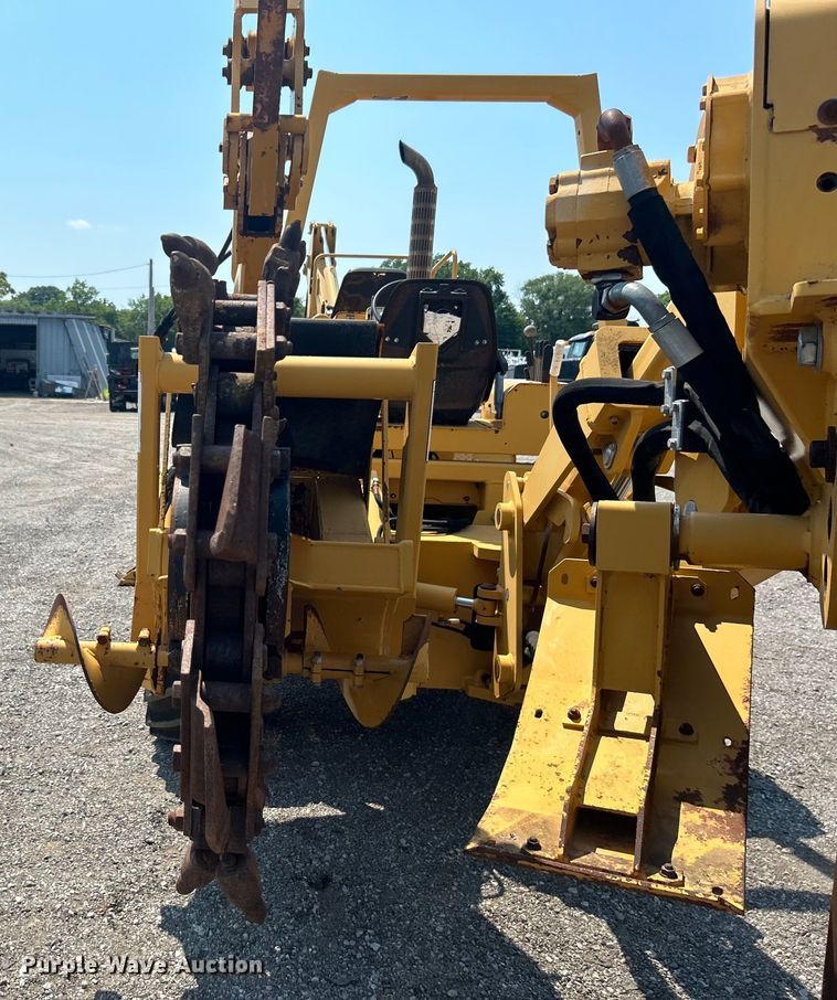 image for item EG0827 2000 Vermeer V8550A cable plow