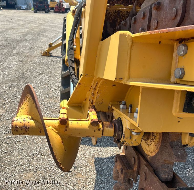 image for item EG0827 2000 Vermeer V8550A cable plow