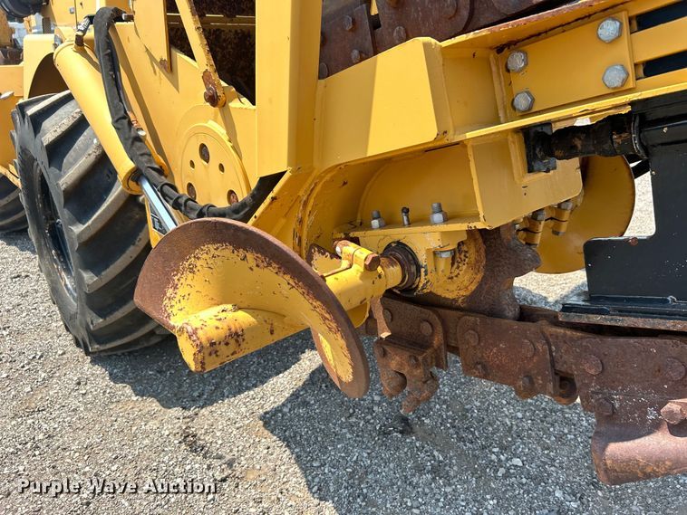 image for item EG0827 2000 Vermeer V8550A cable plow