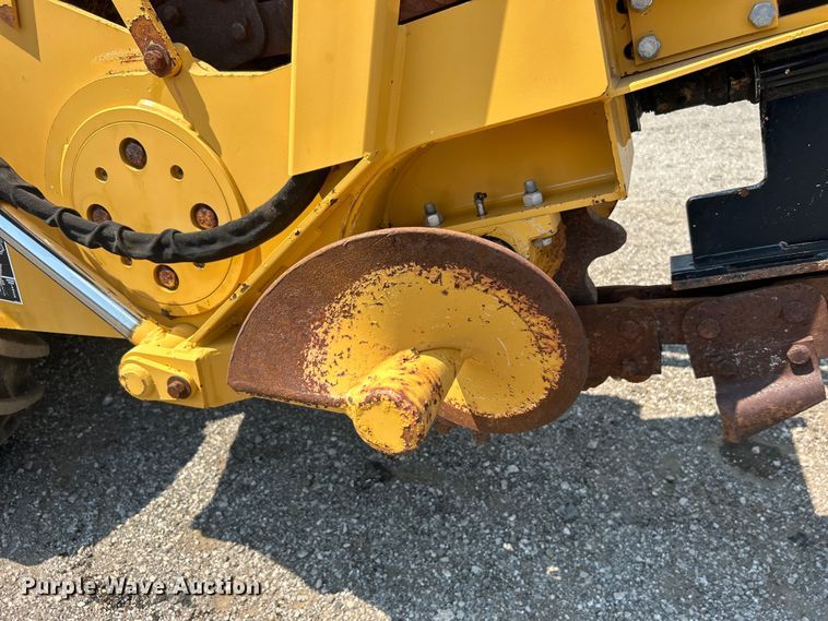 image for item EG0827 2000 Vermeer V8550A cable plow