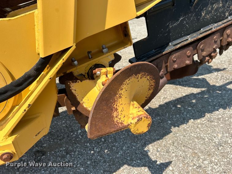 image for item EG0827 2000 Vermeer V8550A cable plow