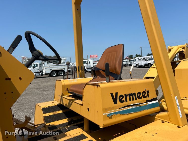 image for item EG0827 2000 Vermeer V8550A cable plow