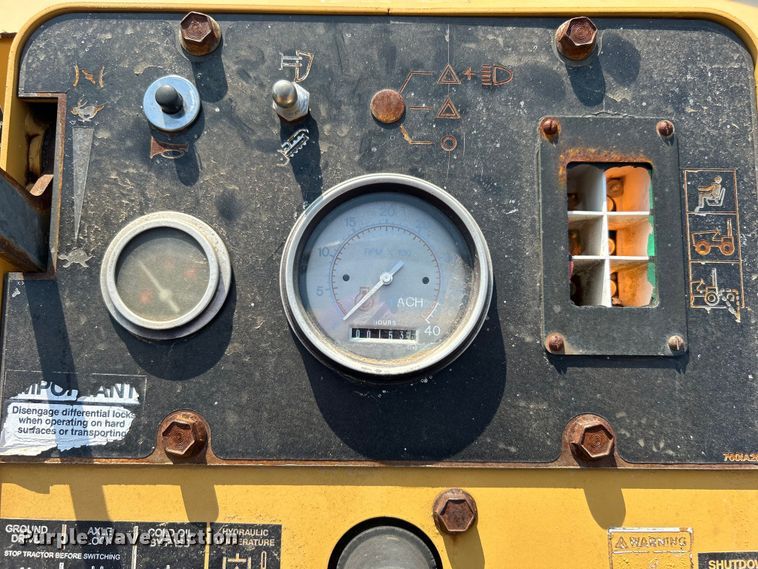 image for item EG0827 2000 Vermeer V8550A cable plow