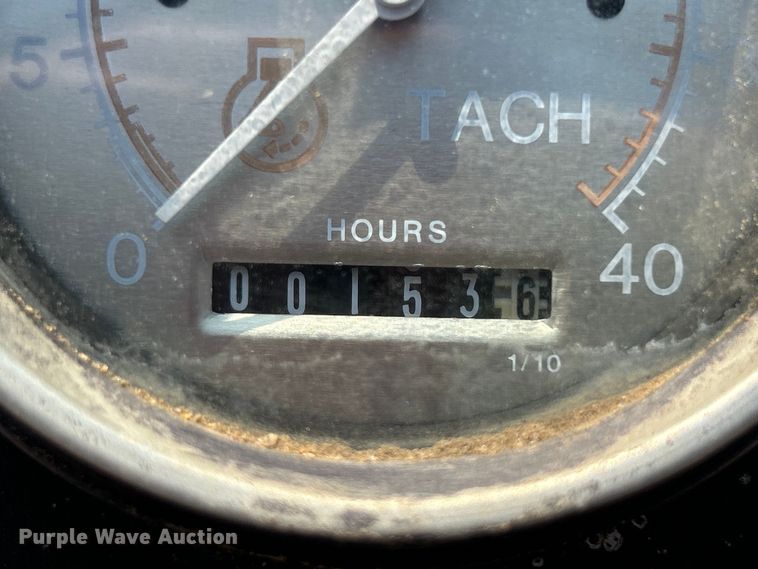 image for item EG0827 2000 Vermeer V8550A cable plow