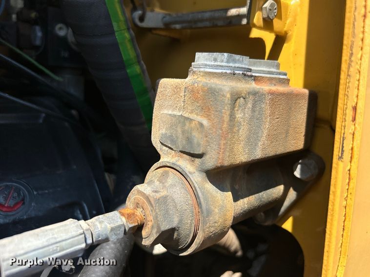 image for item EG0827 2000 Vermeer V8550A cable plow