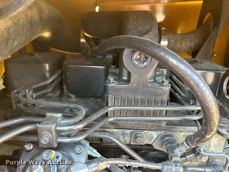 image for item EG0827 2000 Vermeer V8550A cable plow