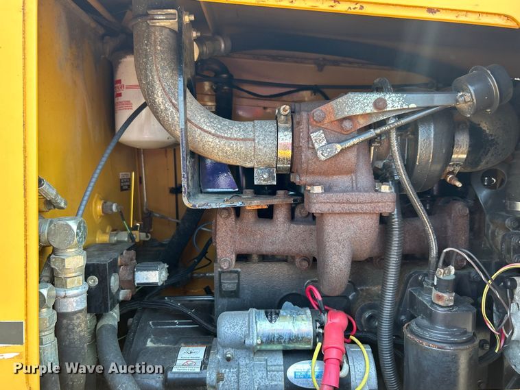 image for item EG0827 2000 Vermeer V8550A cable plow