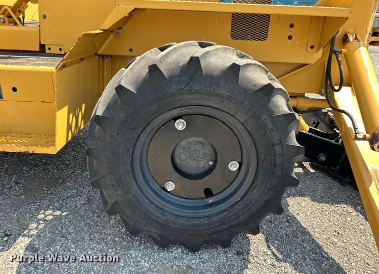 image for item EG0827 2000 Vermeer V8550A cable plow