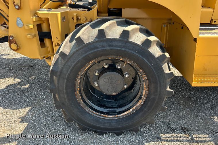 image for item EG0827 2000 Vermeer V8550A cable plow