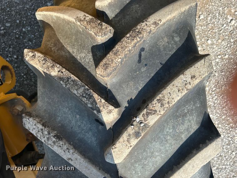 image for item EG0827 2000 Vermeer V8550A cable plow