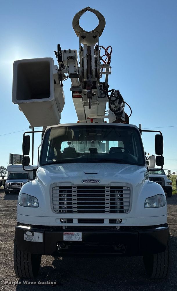 image for item EG0843 2011 Freightliner  Business Class M2 bucket truck