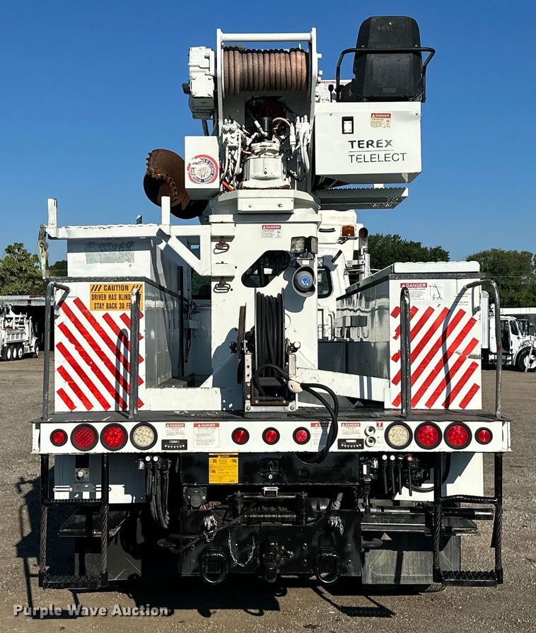 image for item EG0843 2011 Freightliner  Business Class M2 bucket truck