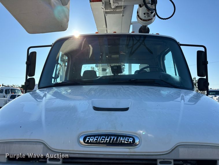 image for item EG0843 2011 Freightliner  Business Class M2 bucket truck