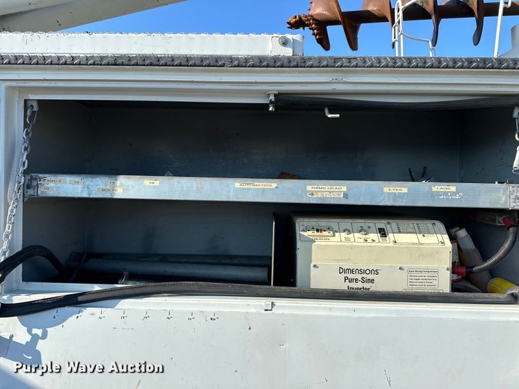 image for item EG0843 2011 Freightliner  Business Class M2 bucket truck