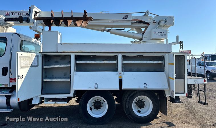 image for item EG0843 2011 Freightliner  Business Class M2 bucket truck