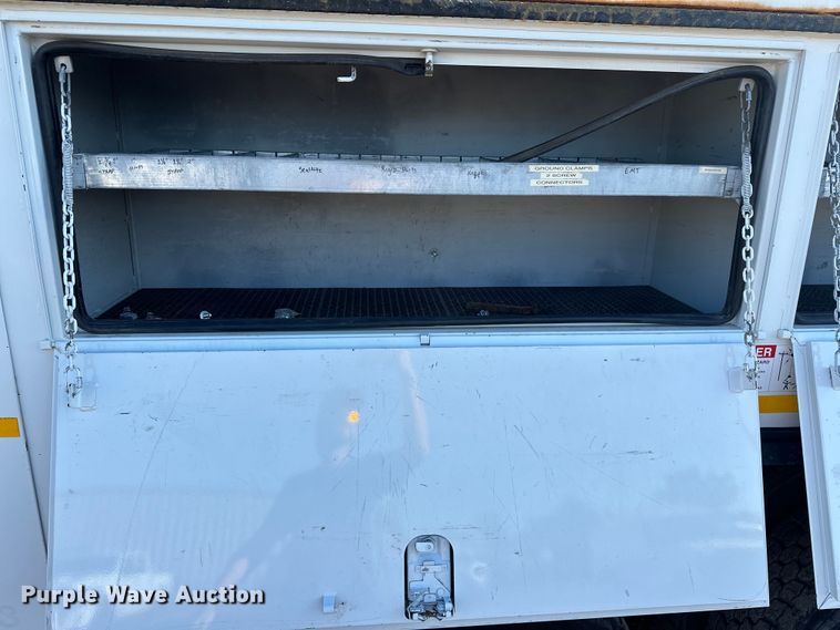 image for item EG0843 2011 Freightliner  Business Class M2 bucket truck