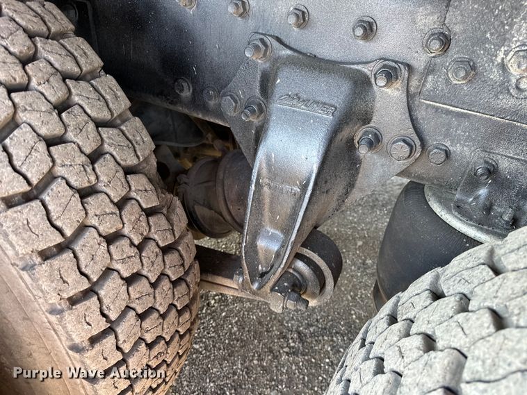 image for item EG0843 2011 Freightliner  Business Class M2 bucket truck