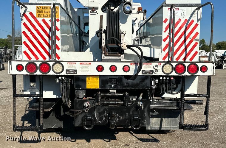 image for item EG0843 2011 Freightliner  Business Class M2 bucket truck